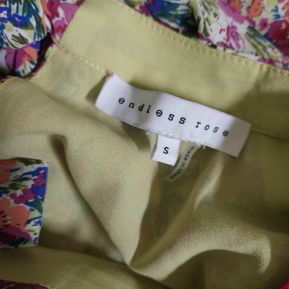 Endless Rose Floral Longsleeve Romper - Picture 4 of 7